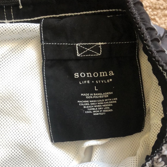 SWIM TRUNKS, SIZE L - Picture 3 of 3